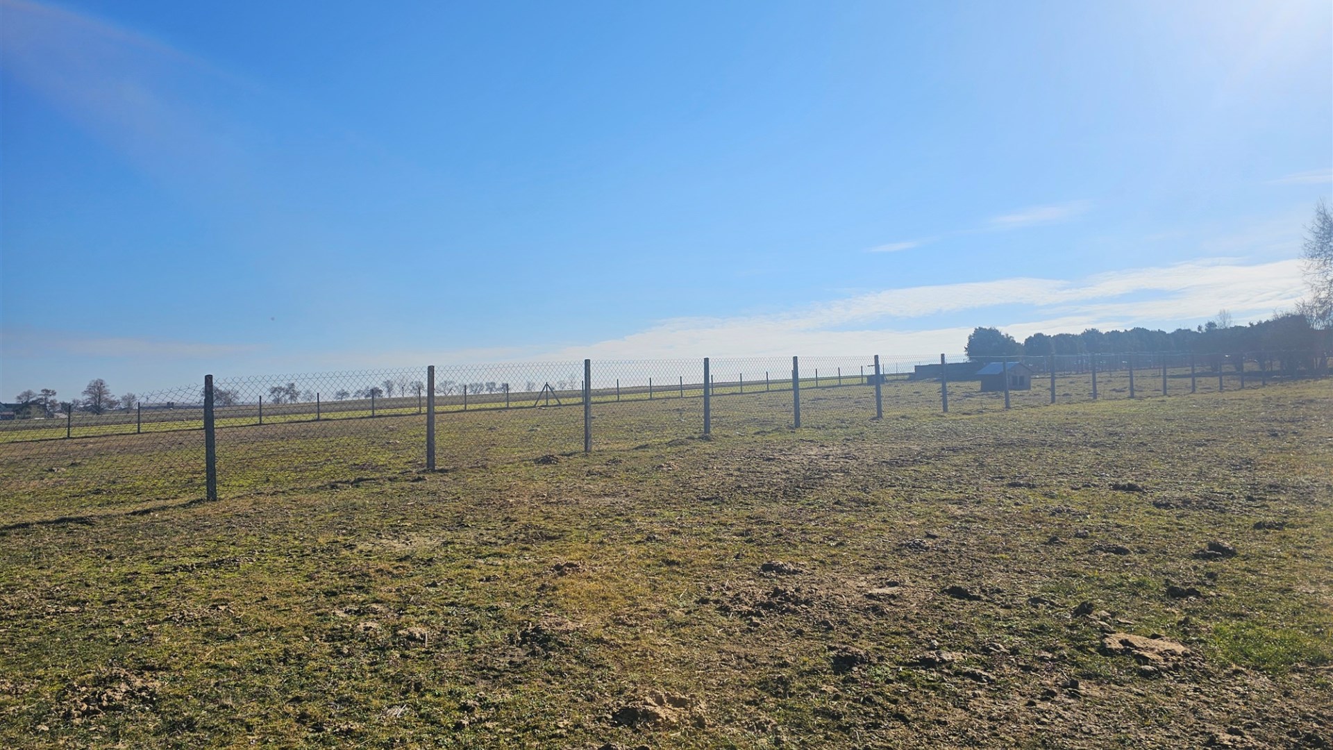 Działka na sprzedaż